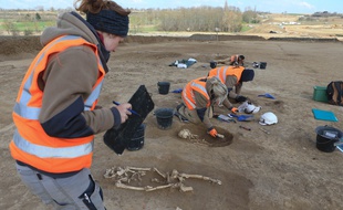 Fouilles archéologiques sur le chantier du GCO à Egersheim-Bruche par Archéologie Alsace Inrap le 27 mars 2019.
