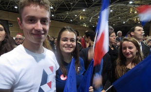 Lyon, le 22 novembre 2016. Les jeunes sont venus nombreux au meeting de François Fillon.