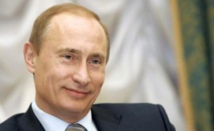 Le président de la Russie Vladimir Poutine était déjà champion de judo et espion. Il est également la réincarnation de Saint-Paul, affirme une secte qui le vénère dans un village russe des bords de la Volga.