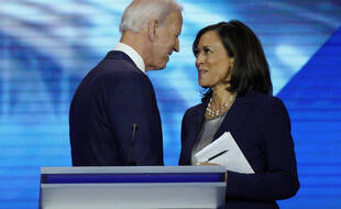 Joe Biden et Kamala Harris lors d'un débat de la primaire démocrate, le 12 septembre 2019.