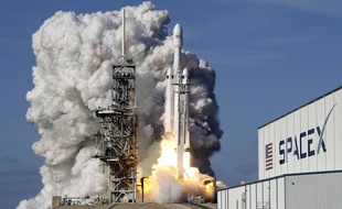 Une fusée Falcon 9 de SpaceX, le 6 février 2018.