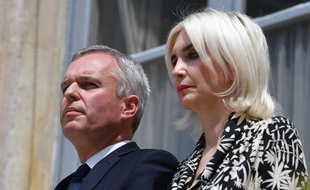 Paris, le 17 juillet 2019. François de Rugy et son épouse, Séverine, lors de la passation de pouvoir au ministère de la Transition écologique.