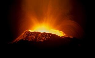 Le Piton de la Fournaise en éruption (2015)