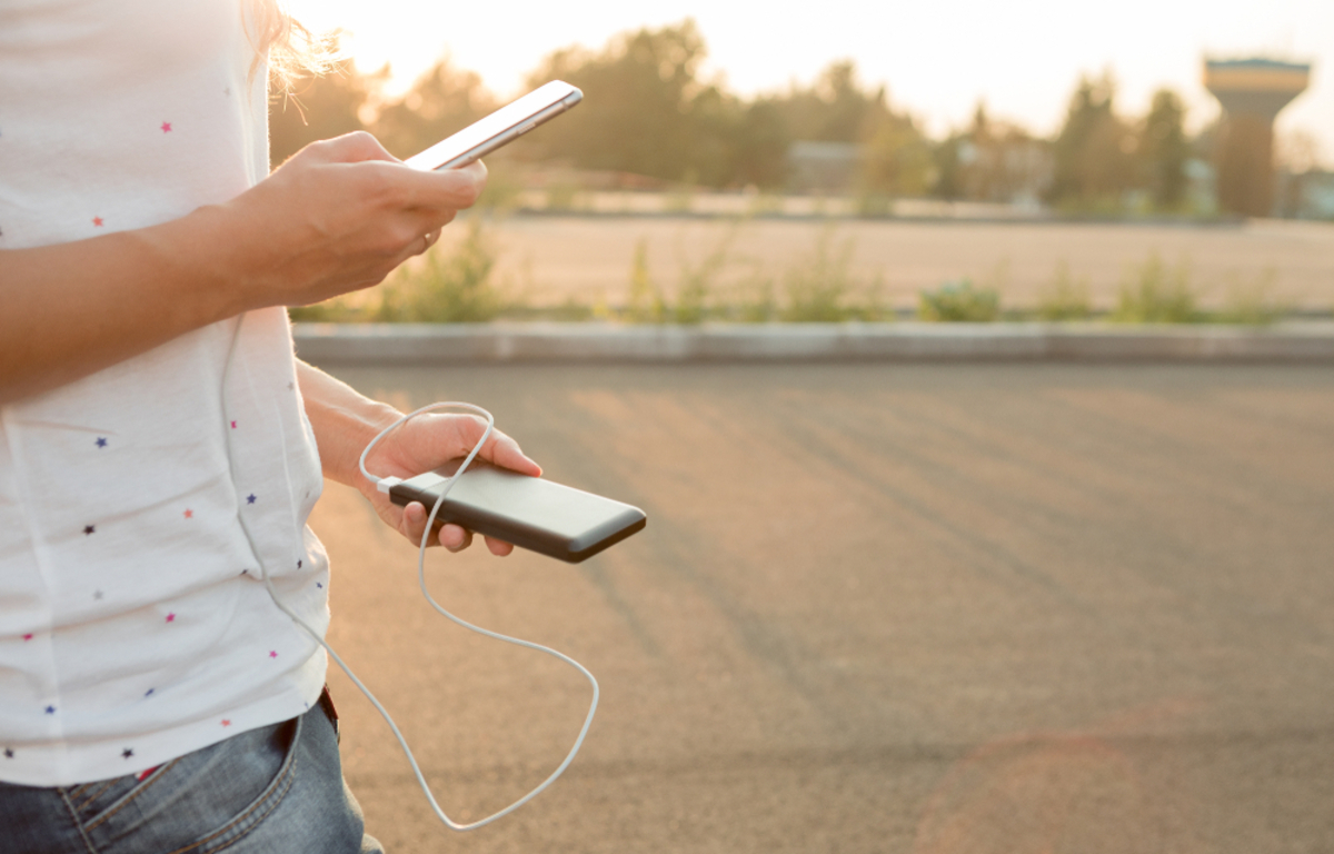 Slim Petit Batterie Externe Chargeur Portable Avec Câble Intégré Pour  Téléphone