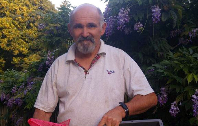 Denis Jaffré est apiculteur dans le Finistère. Il a mis au point un piège à frelons asiatiques primé au concours Lépine.