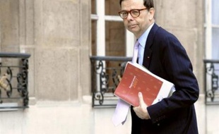 85 % des grandes entreprises se sont engagées contre les discriminations mais le passage à l'acte reste beaucoup trop timide notamment dans la gestion des carrières, souligne une étude de la Halde publiée lundi.
