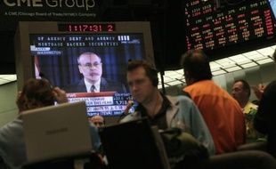 L'américain CME, premier opérateur boursier mondial par la capitalisation, tente de franchir un nouveau pas dans sa conquête de l'Europe en préparant le lancement d'une Bourse supplémentaire sur le marché des dérivés, où ses concurrents se bousculent déjà.
