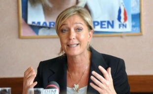 La vice-présidente du FN Marine Le Pen a déclaré samedi qu'il n'y aurait "pas d'alliance avec l'UMP", après les propos du député du Nord Christian Vanneste favorable à l'émergence d'une "large droite" incluant le Front national.