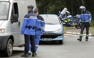 Thumeries, le 16 octobre 2013. Operation de controles de la gendarmerie nationale.
