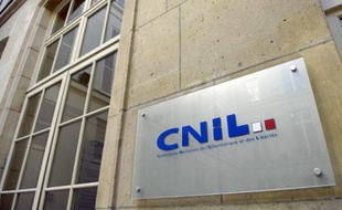 La Cnil a annoncé vendredi qu'elle enclenchait une procédure de sanction à l'encontre du géant Google, qui refuse toujours de rendre conforme au droit français sa politique de confidentialité des données sur internet, au terme de trois mois d'ultimatum.