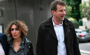 Isabelle Saporta et Yannick Jadot (à dr.), le 26 mai au soir, à Paris, avant la révélation des résultat des européennes.