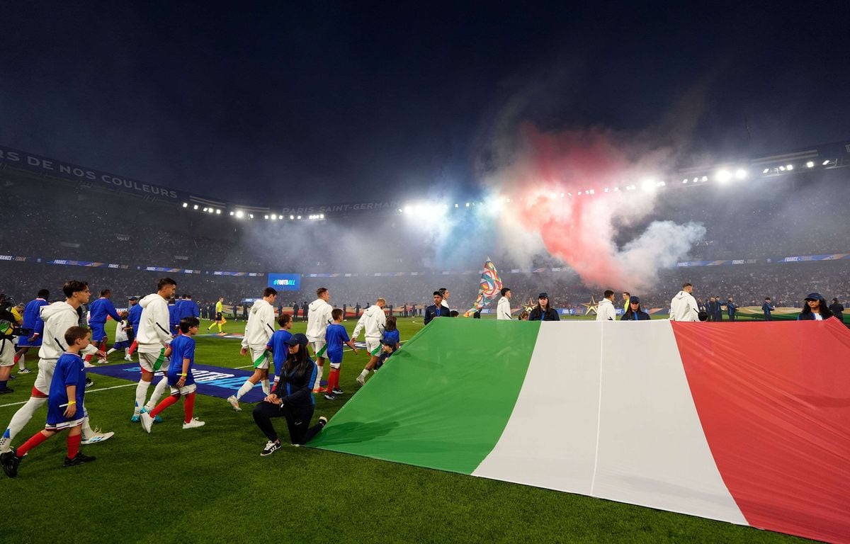 France - Islande : Mais pourquoi les Bleus vont-ils jouer au Parc des Princes et non au Stade de France ?
