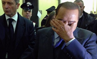 La Cour d'appel de Milan a confirmé mercredi une peine d'un an de prison pour fraude fiscale contre Silvio Berlusconi dans le procès Mediaset et une interdiction d'exercer toute fonction publique pendant cinq ans.