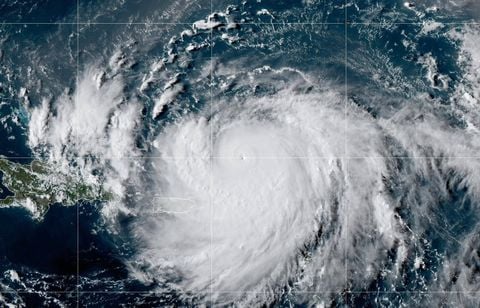 L’ouragan Erin se renforce à nouveau à l’approche des Bahamas