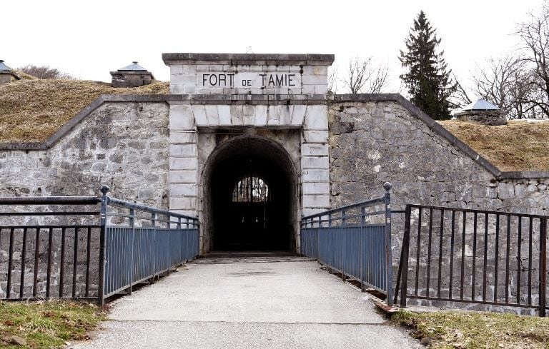 A un an d'intervalle, deux hommes ont disparu après un festival de musique qui avait lieu au Fort de Tamié, en Savoie.