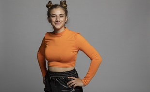 Louise Malek joue Jo dans la série Skam France