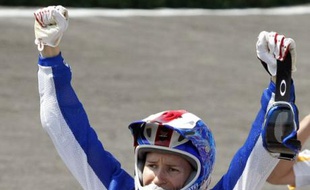 Anne-Caroline Chausson après sa victoire dans l'épreuve de BMX des JO de Pékin.