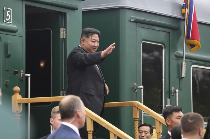 Kim Jong Un, ici en 2023 en Russie, voyage souvent à bord de son train blindé. 