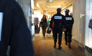 Le ministre de l'Intérieur, Gérard Collomb, a annoncé le retour d'une police de proximité, appelée "police de sécurité du quotidien". (Illustration)