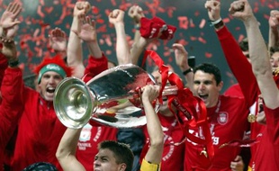 Liverpool remporte la finale de la Ligue des Champions en 2005.