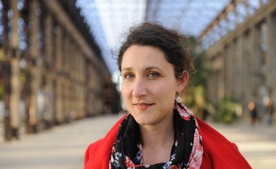 Pascale Chiron, sur l'île de Nantes.