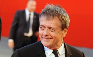 Patrice Chéreau l'un des maîtres de la scène européenne depuis plus de quarante ans, est mort lundi à Paris à l'âge de 68 ans, salué comme "un très grand cinéaste, en plus d'un grand metteur en scène de théâtre et d'opéra", mais aussi comme "un homme magnifique".