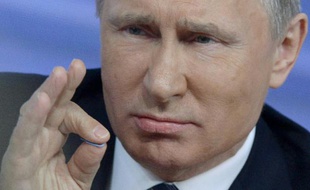 Le président russe Vladimir Poutine lors de sa conférence de presse annuelle, le 17 décembre 2015