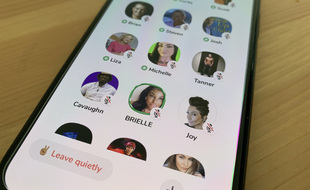 Des participants à une conversation sur Clubhouse