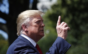 Donald Trump dans les jardins de la Maison Blanche, le 21 août 2019.