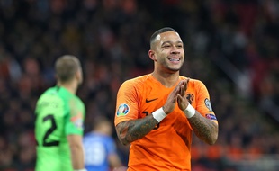 Memphis Depay s'est blessé lors de la victoire (5-0) des Pays-Bas contre l'Estonie, mardi à Amsterdam.