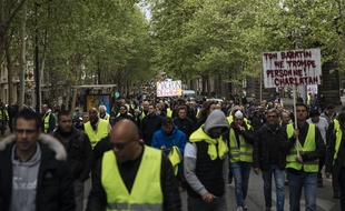 La manifestation du 1er Mai 2019 à Paris a attiré de nombreux gilets jaunes.