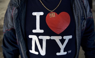 Un tshirt avec le logo en 2016