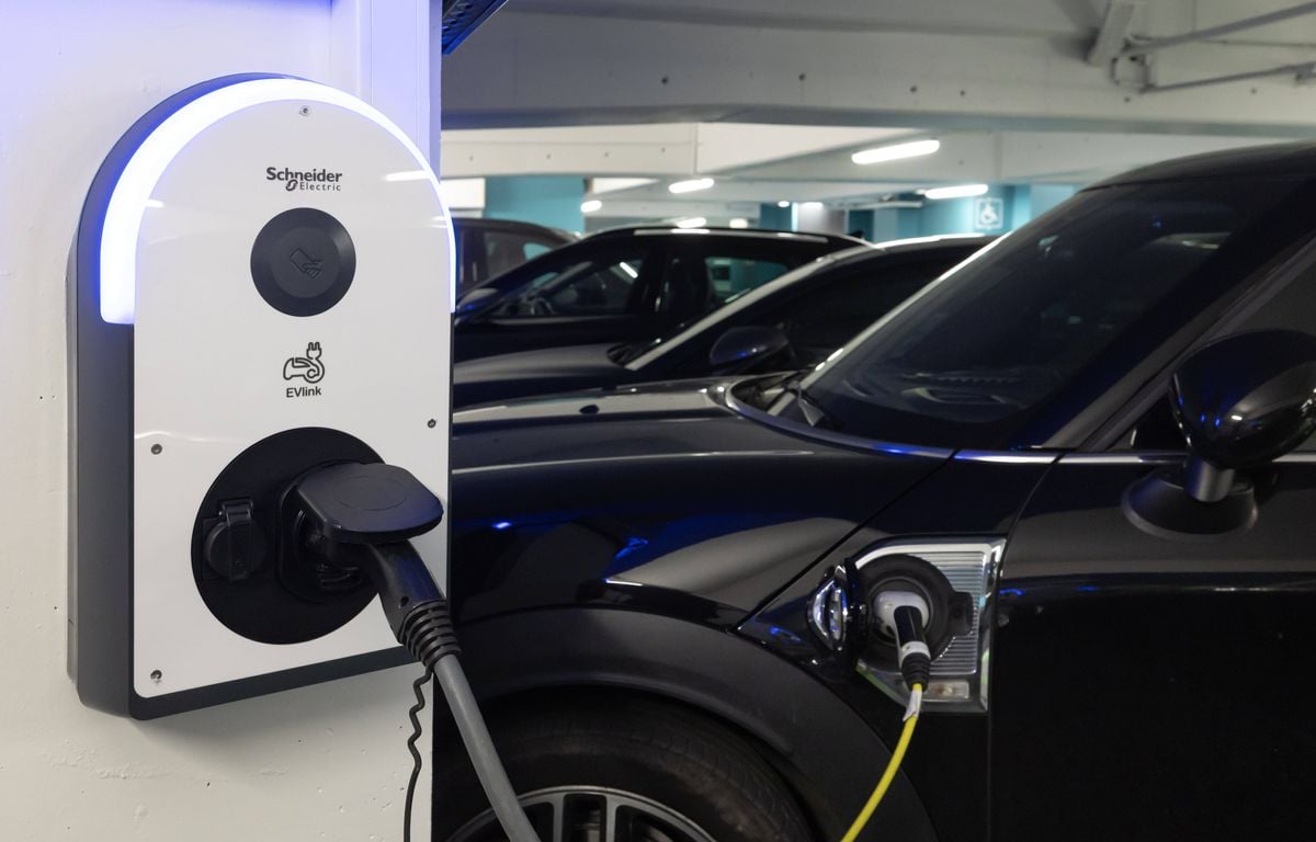Voitures électriques : Un bonus de 1.000 euros pour les véhicules avec une batterie européenne