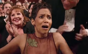 Halle Berry réagit à l'annonce de son Oscar pour A l'ombre de la haine en 2002