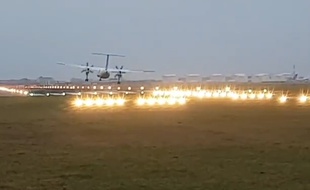 Un avion rate son atterrissage à l'aéroport d'Amsterdam-Schiphol