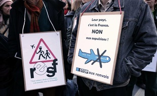Des militants niçois du Réseau éducation sans frontière (RESF), en mars 2010.