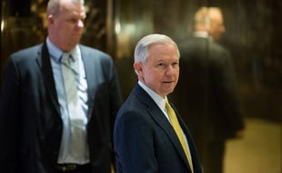 Le sénateur de l'Alabama Jeff Sessions