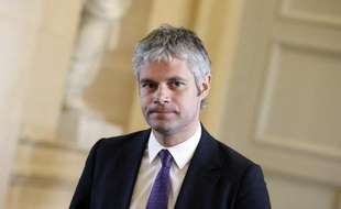 Laurent Wauquiez arrive à l'Assemblée nationale à Paris, le 3 avril 2013