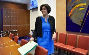 La ministre du Travail Myriam El Khomri dans les locaux de l'Assemblée Nationale, le 29 mars 2016