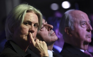 Penelope Fillon et son mari, François, lors d'un meeting Les Républicains, le 9 avril 2017.