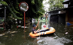 Les rues inondées de Jakarta, le 4 janvier 2020.