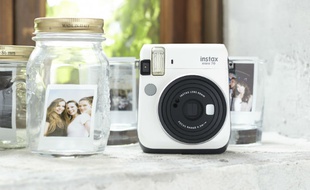 Le nouvel instax mini 70 se dote d'un mode Selfie.