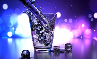 Illustration d'un verre d'eau. En 2020, les associations vont organiser Janvier sobre pour la première fois en France.