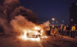 Des heurts se sont à nouveau produits entre policiers et manifestants mardi à Port-Saïd, ville du nord-est de l'Egypte où six personnes dont trois policiers ont trouvé la mort dans la nuit de dimanche à lundi, ainsi qu'au Caire.