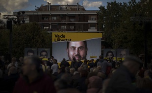 Un portrait d'Oriol Junqueras, député élu en détention.