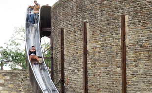 Le toboggan éphémère du Voyage à Nantes.