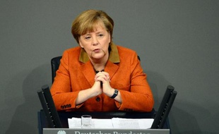 Angela Merkel a exhorté "Vladimir Poutine à plaider pour un dialogue constructif" en Ukraine, lors d'un entretien téléphonique mercredi, à la suite duquel le Kremlin a mis en garde contre toute ingérence dans l'ex-République soviétique.