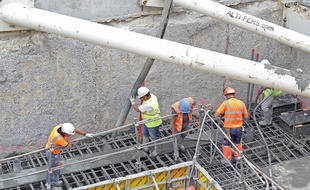Des ouvriers sur un chantier