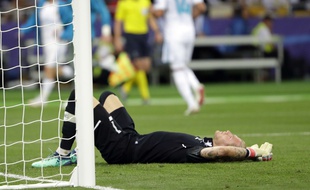 Karius, le gardien de Liverpool, a commis deux grosses erreurs qui ont coûté cher à son équipe en finale de la Ligue des champions contre le Real Madrid, le 26 mai 2018.