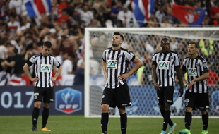 On joue le temps additionnel de la finale PSG-Angers... Les Parisiens viennent d'ouvrir le score...